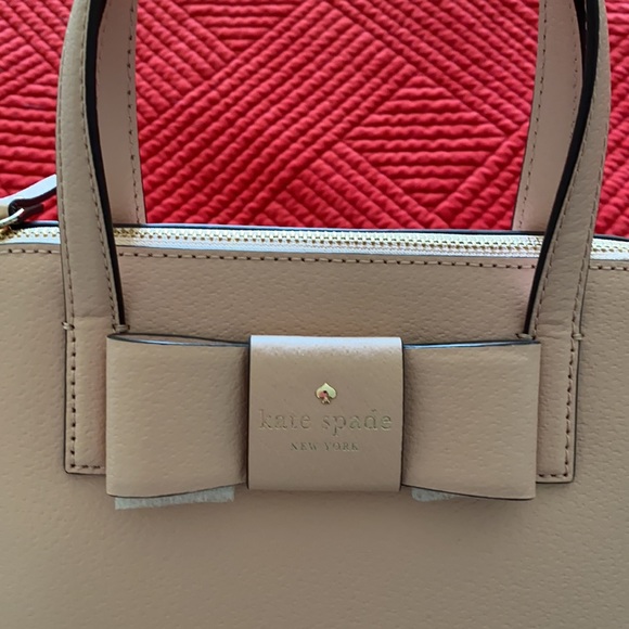 Kate Spade PINK satchel handbag, NWOT , 11.5 wide x 9 inches high - Picture 3 of 3